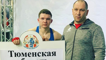 Илья Медведев (слева).