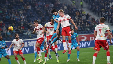 24 октября. Санкт-Петербург. «Зенит» — «Спартак» — 7:1. 36-я минута. Сердар Азмун (в центре) забивает свой второй гол.