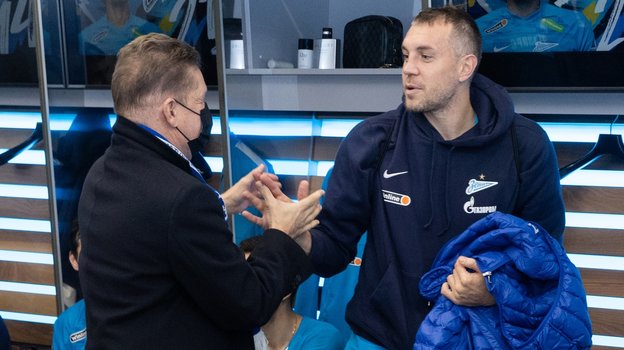 Алексей Миллер и Сергей Семак. Фото Вячеслав Евдокимов / ФК «Зенит» Алексей Миллер и Сергей Семак. Фото Вячеслав Евдокимов / ФК «Зенит»