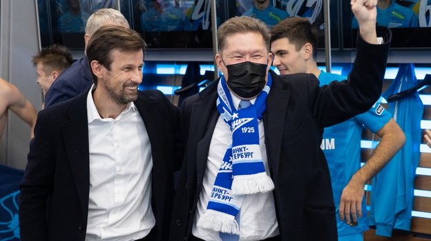 Алексей Миллер и Сергей Семак. Фото Вячеслав Евдокимов / ФК «Зенит» Алексей Миллер и Сергей Семак. Фото Вячеслав Евдокимов / ФК «Зенит»