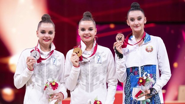 Арина Аверина, Дина Аверина и Алина Горносько. Фото AFP Арина Аверина, Дина Аверина и Алина Горносько. Фото AFP