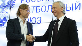 «Вопрос продления контракта с Валерием Карпиным будет решаться после матча с Хорватией». Дюков — о сборной России, реформах РПЛ и Хачатурянце