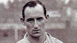 Экс-капитан сборной Франции расстреливал людей. Главный злодей в истории футбола