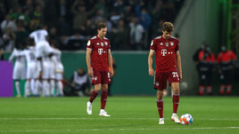 «Баварию» разгромила «Боруссия» из Гладбаха. Главный тренер Нагельсманн управляет командой с кухни