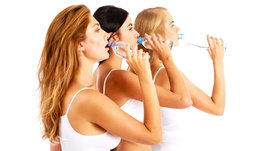 Водный баланс: сколько пить в день воды и какую именно воду?