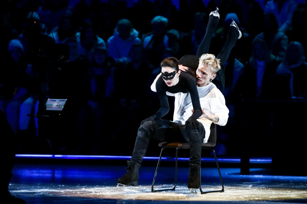 Евгения Медведева и Даня Милохин. Фото Дарья Исаева, «СЭ» / Canon EOS-1D X Mark II Евгения Медведева и Даня Милохин. Фото Дарья Исаева, «СЭ» / Canon EOS-1D X Mark II