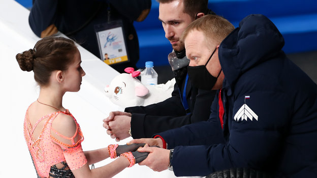 Софья Акатьева с наставниками Даниилом Глейхенгаузом и Сергеем Дудаковым. Фото Дарья Исаева, «СЭ» / Canon EOS-1D X Mark II Софья Акатьева с наставниками Даниилом Глейхенгаузом и Сергеем Дудаковым. Фото Дарья Исаева, «СЭ» / Canon EOS-1D X Mark II