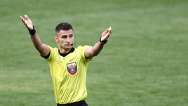 Сухой ошибочно назначил пенальти в пользу «Спартака» и не удалил тренера «Краснодара». Назначение этих судей и ВАР — ошибка