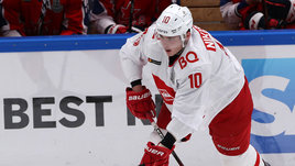 «После драки в дебютном матче думал, что выгонят из команды. Но Знарок сказал, что я молодчик». Интервью новой надежды российской обороны