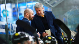 Скандал в Казахстане: тренера зовут в КХЛ, но он не хочет платить компенсацию клубу, который покидает