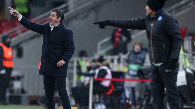 24 ноября. «Спартак» — «Наполи» — 2:1. Руй Витория и Лучано Спаллетти. Фото Дарья Исаева, «СЭ» / Canon EOS-1D X Mark II 24 ноября. «Спартак» — «Наполи» — 2:1. Руй Витория и Лучано Спаллетти. Фото Дарья Исаева, «СЭ» / Canon EOS-1D X Mark II