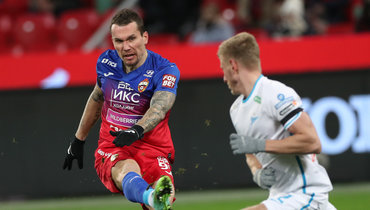 28 ноября. Москва. ЦСКА — «Зенит» — 0:2. Антон Заболотный (слева) и его одноклубники не смогли забить лидеру чемпионата.