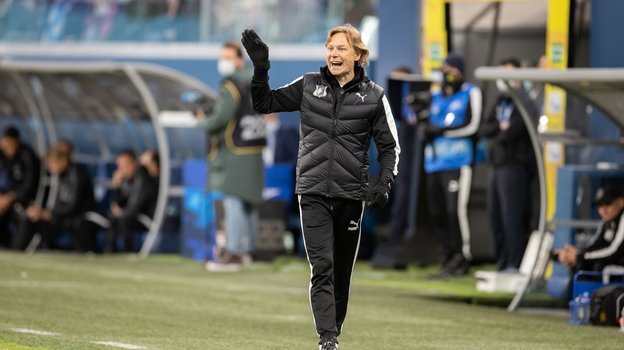 27 февраля. «Зенит» — «Ростов» (2:2). Валерий Карпин во время работы с ростовским клубом. Фото ФК «Зенит» 27 февраля. «Зенит» — «Ростов» (2:2). Валерий Карпин во время работы с ростовским клубом. Фото ФК «Зенит»