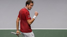 Рублева лихорадит, Медведев хладнокровен в концовках. Как Россия пробилась в полуфинал Кубка Дэвиса