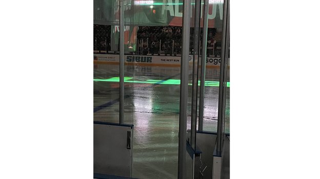 Атмосфера матча КХЛ в Дубае. Атмосфера матча КХЛ в Дубае.