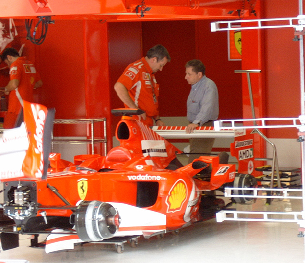 Найджел Степни (слева) и Жан Тодт. Найджел Степни (слева) и Жан Тодт.