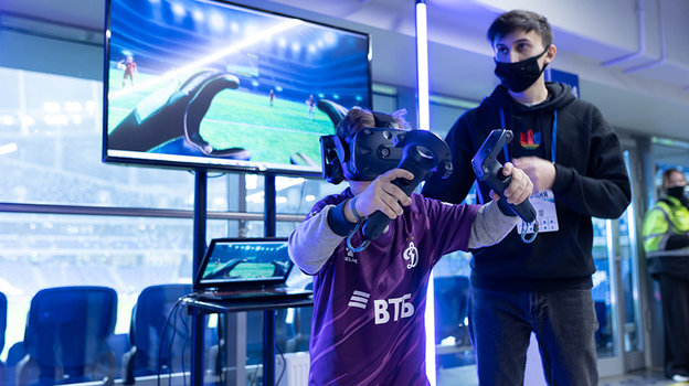 Все желающие могут попробовать VR-технологии. Фото ФК «Динамо» Все желающие могут попробовать VR-технологии. Фото ФК «Динамо»