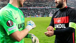 «Сразу сказал Селихову, что он возьмет пенальти». Капитан «Спартака» о победе над «Легией», уверенности во вратаре и будущем Руя Витории