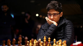 Карлсен готов играть за корону только с Фируджей. Кто этот иранский гений и почему он представляет Францию