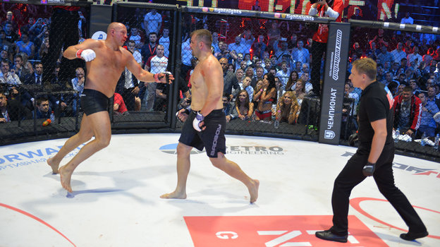 Федор Емельяненко против Фабио Мальдонадо. Фото Fight Nights Global 50 Федор Емельяненко против Фабио Мальдонадо. Фото Fight Nights Global 50