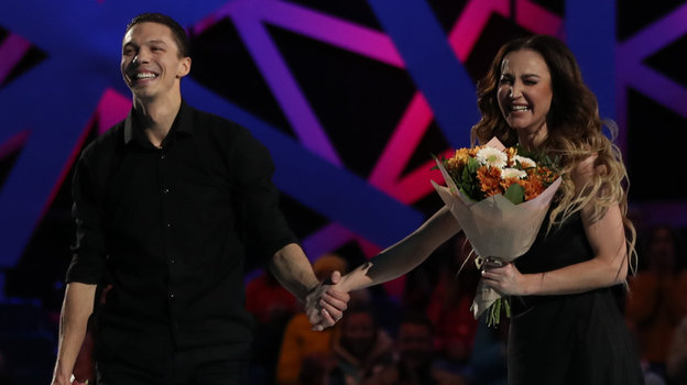 Дмитрий Соловьев и Ольга Бузова на шоу «Ледниковый период». Фото Александр Федоров, «СЭ» / Canon EOS-1D X Mark II Дмитрий Соловьев и Ольга Бузова на шоу «Ледниковый период». Фото Александр Федоров, «СЭ» / Canon EOS-1D X Mark II