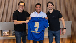 Миллиардный долг, серия В и благословение Пеле. Феномен Роналдо купил родной «Крузейро»