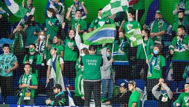 Болельщики «Салавата Юлаева».