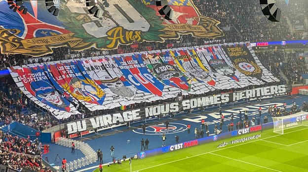 Перформанс болельщиков. Перформанс болельщиков.