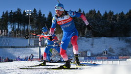 Логинов упустил лидерство в гонке преследования после трех промахов на последнем рубеже. Онлайн