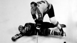 «Мы играли против хоккейных животных». Забытая Суперсерия — Третьяк шокировал Монреаль, Харламова подло отправили в отключку