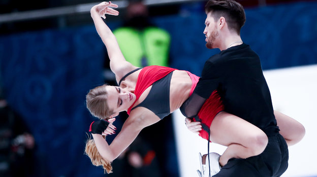 Александра Степанова и Иван Букин. Фото Дарья Исаева, «СЭ» / Canon EOS-1D X Mark II Александра Степанова и Иван Букин. Фото Дарья Исаева, «СЭ» / Canon EOS-1D X Mark II