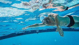 Плавание в бассейне: польза и вред для здоровья детей, женщин и мужчин