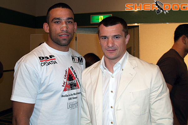 Фабрицио Вердум и Мирко Кро Коп. Фабрицио Вердум и Мирко Кро Коп.