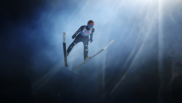 Прыжки с трамплина.