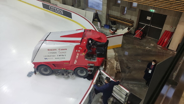 Заливочная машина врезалась в борт на чемпионате четырех континентов по фигурному катанию.