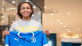 В «Динамо» перешла темнокожая футболистка сборной России. Три года назад ее дисквалифицировали за драку