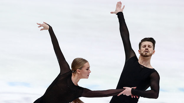 Александра Степанова и Иван Букин. Фото Дарья Исаева, «СЭ» / Canon EOS-1D X Mark II Александра Степанова и Иван Букин. Фото Дарья Исаева, «СЭ» / Canon EOS-1D X Mark II