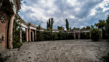 Стадион «Монолит».