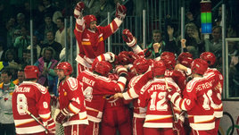 «Какой хоккей? Людям кушать было нечего». 30 лет золоту Олимпиады команды Тихонова: без флага, гимна и страны