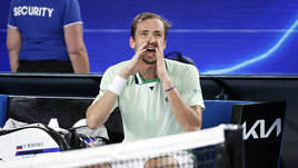 Медведев нарвался на штраф на Australian Open-2022. Он сильно потеряет в призовых?
