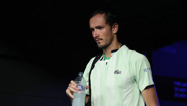 Кафельников — о провокациях Медведева: «Хватит обращать на них внимание! Болельщики всегда будут это делать»