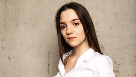 Шикарный особняк в Подмосковье и бурная личная жизнь. Сколько зарабатывает и где живет Евгения Медведева