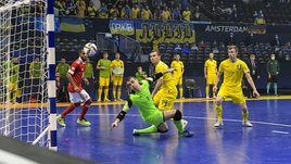 «Было противно, будто животных привели на трибуну». Что на Украине пишут о матче с Россией и поведении болельщиков