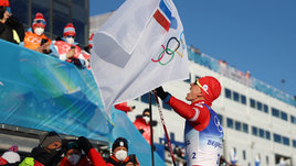 Большунов — лучший не только на лыжне. Александр умно ответил на вопрос американца о допинге, но провокации не прекратятся