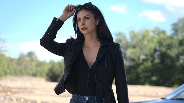 Морена Баккарин, сыгравшая старую подругу детектива. Морена Баккарин, сыгравшая старую подругу детектива.