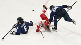 Русских хоккеисток разгромили третий раз за Олимпиаду. И теперь это даже не Канада или США