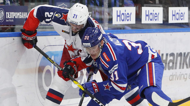 Сергей Калинин и Михаил Мальцев. Фото photo.khl.ru Сергей Калинин и Михаил Мальцев. Фото photo.khl.ru