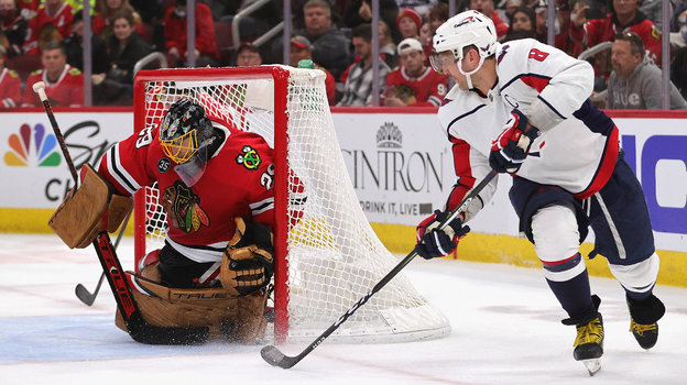 Марк-Андре Флери и Александр Овечкин: в этом сезоне их противостояние перешло в формат «Вашингтон» против «Чикаго». Фото Getty Images Марк-Андре Флери и Александр Овечкин: в этом сезоне их противостояние перешло в формат «Вашингтон» против «Чикаго». Фото Getty Images