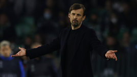 «Использовали самый атакующий арсенал игроков, который был». Семак — после вылета из Лиги Европы