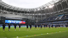 ФИФА запретила нашей сборной играть дома и называться Россией. Но не пошла на поводу у Польши, Швеции и Чехии